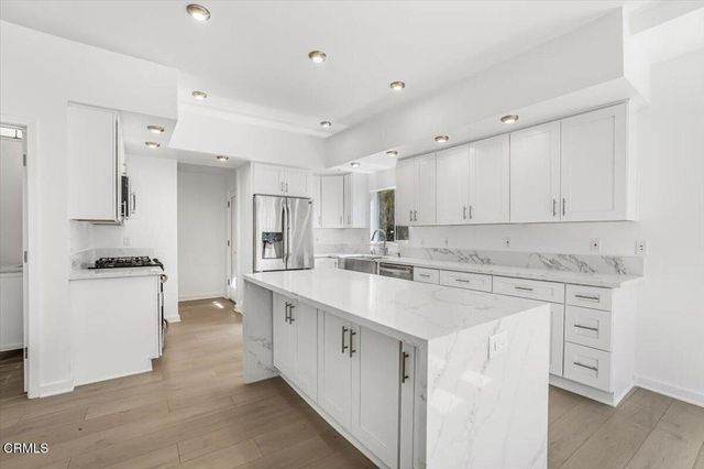 1944 Seminole Drive, Agoura Hills, CA 91301