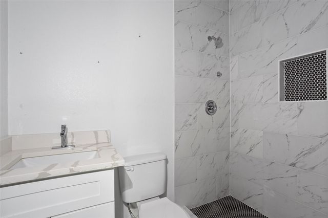 9814 Masterson St, Houston, TX 77029