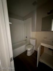 601 W Hill Drive, Jackson, MS 39209