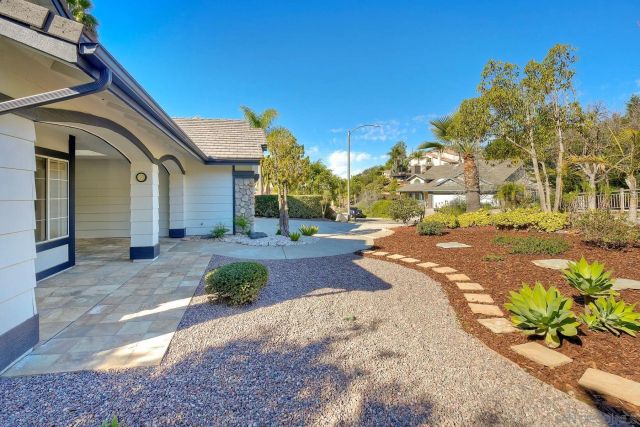 2785 Canyon Oak Pl, Escondido, CA 92029