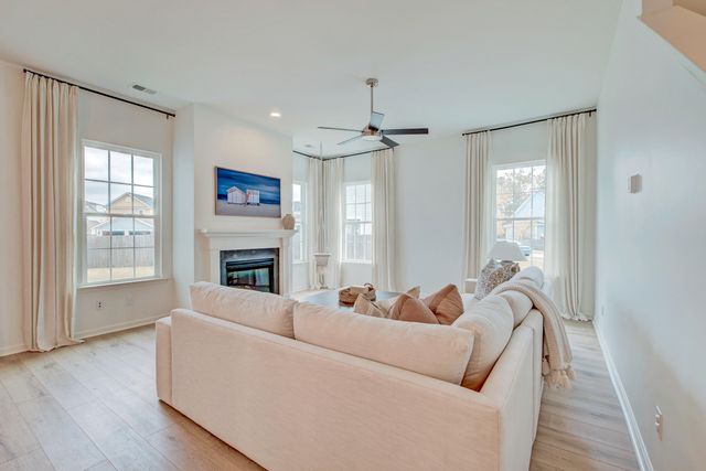 648 Water Lily Trail, Summerville, SC 29485