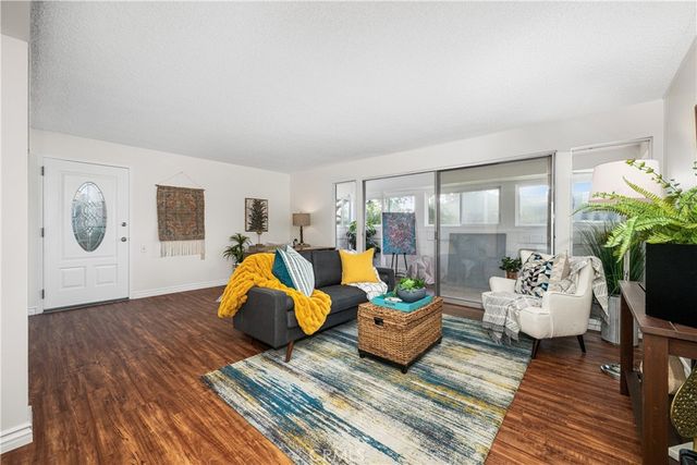 1841 McKinney Way 24G, Seal Beach, CA 90740