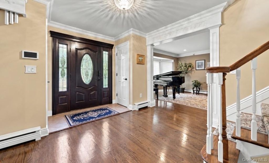 26 Astro Place, Dix Hills, NY 11746 — photo 2