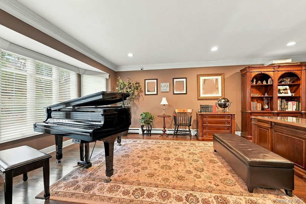 26 Astro Place, Dix Hills, NY 11746 — photo 4