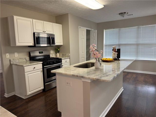 1170 Laurel Cove Drive, Snellville, GA 30078