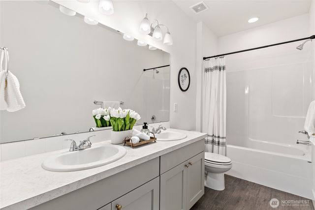 14957 Olympic Loop E, Bonney Lake, WA 98391