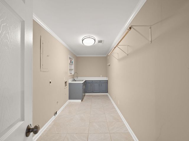 176 Country Club Circle, Leesville, LA 71446