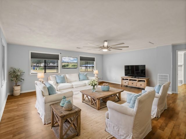 176 Country Club Circle, Leesville, LA 71446