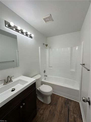 4251 Thalia Station CIR, Virginia Beach, VA 23452