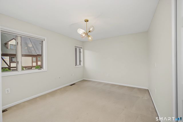 668 Glenbrook Road 17, Stamford, CT 06906