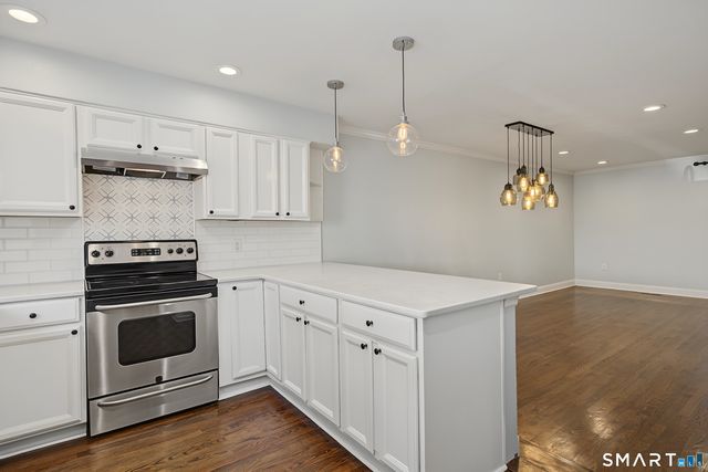 668 Glenbrook Road 17, Stamford, CT 06906