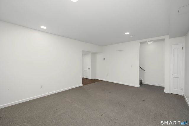 668 Glenbrook Road 17, Stamford, CT 06906