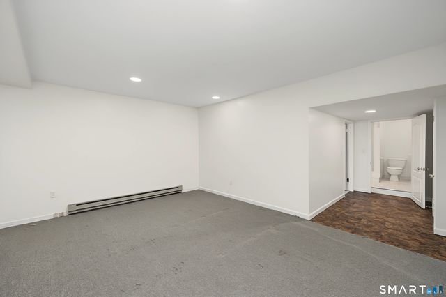 668 Glenbrook Road 17, Stamford, CT 06906