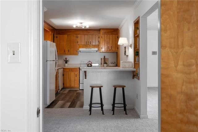 459 Elizabeth Lake DR, Hampton, VA 23669