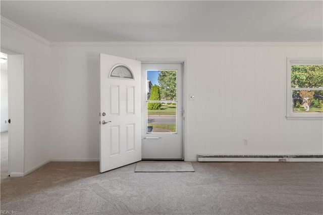 459 Elizabeth Lake DR, Hampton, VA 23669