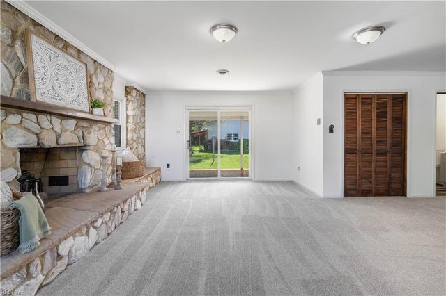 459 Elizabeth Lake DR, Hampton, VA 23669