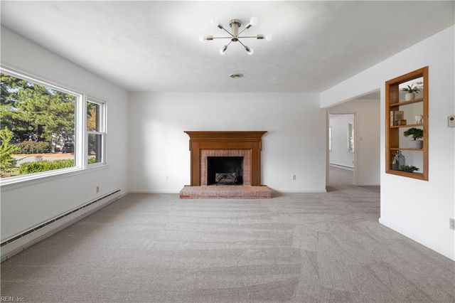 459 Elizabeth Lake DR, Hampton, VA 23669