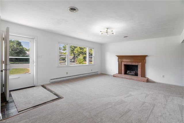 459 Elizabeth Lake DR, Hampton, VA 23669
