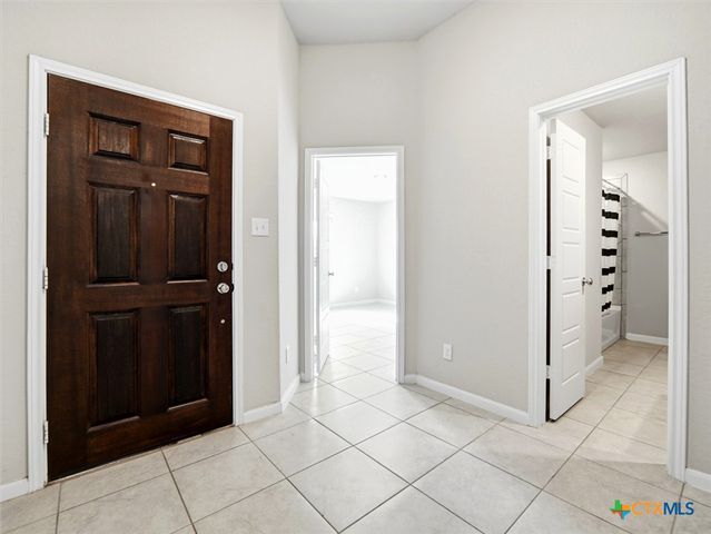 1132 Amber Lake, Seguin, TX 78155