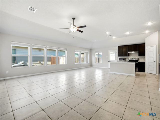 1132 Amber Lake, Seguin, TX 78155