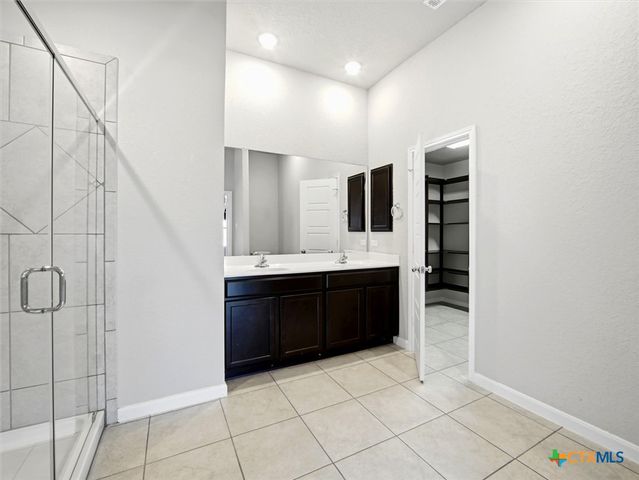 1132 Amber Lake, Seguin, TX 78155