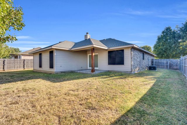 203 Cheyenne Trail, Alvarado, TX 76009