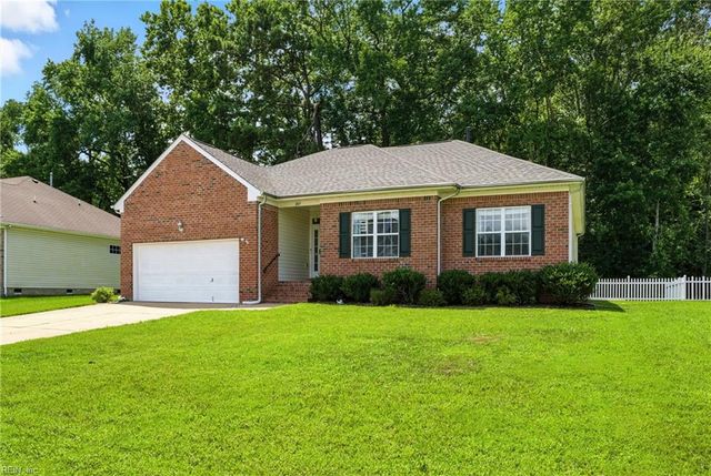 205 Deanes Station RD, Suffolk, VA 23435