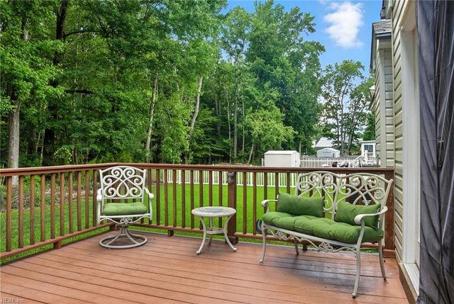 205 Deanes Station RD, Suffolk, VA 23435