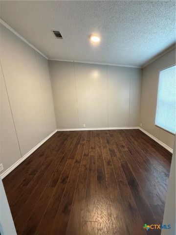 254 Maverick Lane, Marion, TX 78124