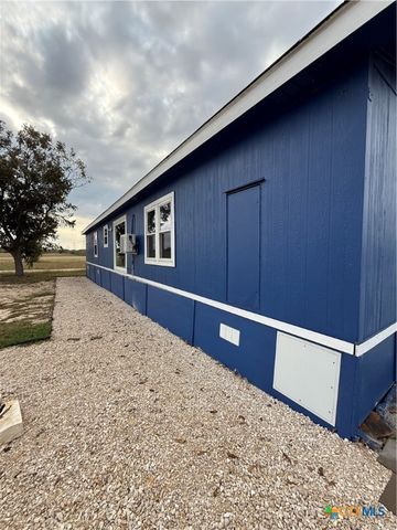 254 Maverick Lane, Marion, TX 78124