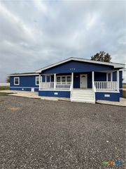 254 Maverick Lane, Marion, TX 78124