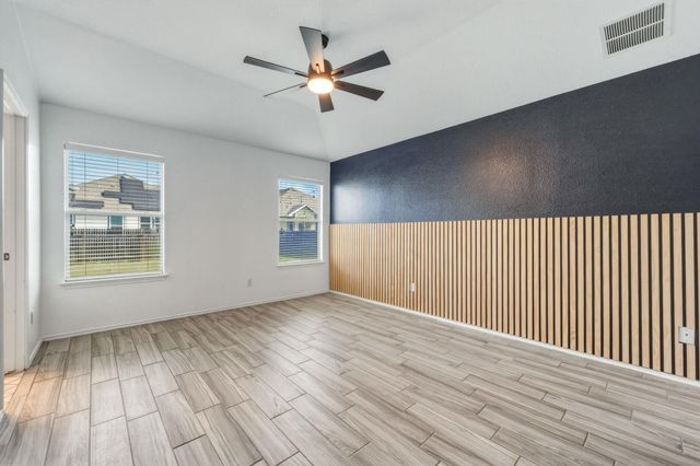 208 Hyltin ST, Hutto, TX 78634