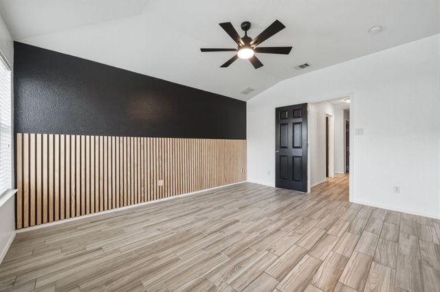 208 Hyltin ST, Hutto, TX 78634