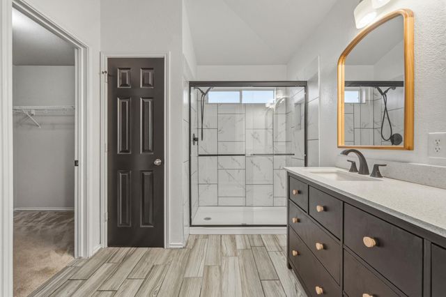 208 Hyltin ST, Hutto, TX 78634