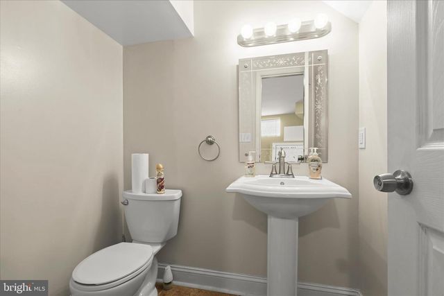 1438 N BOND ST, Baltimore, MD 21213