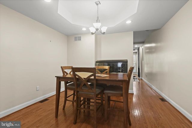 1438 N BOND ST, Baltimore, MD 21213