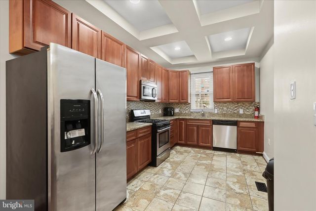 1438 N BOND ST, Baltimore, MD 21213