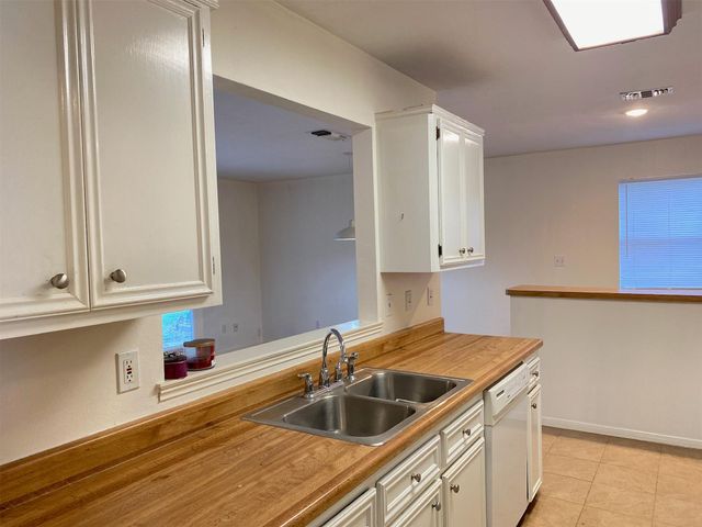 2733 Davis Avenue, Rosenberg, TX 77471