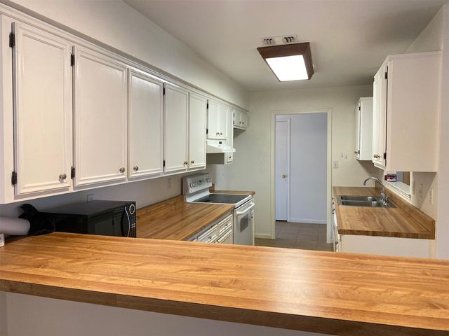 2733 Davis Avenue, Rosenberg, TX 77471