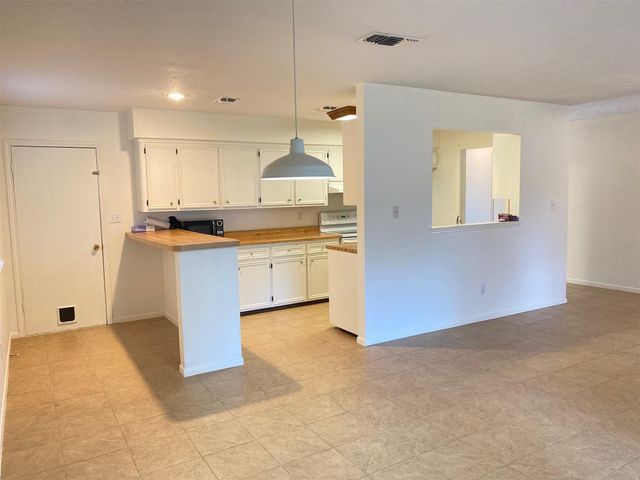 2733 Davis Avenue, Rosenberg, TX 77471