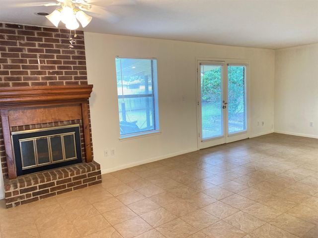 2733 Davis Avenue, Rosenberg, TX 77471