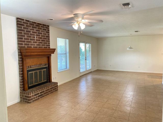 2733 Davis Avenue, Rosenberg, TX 77471