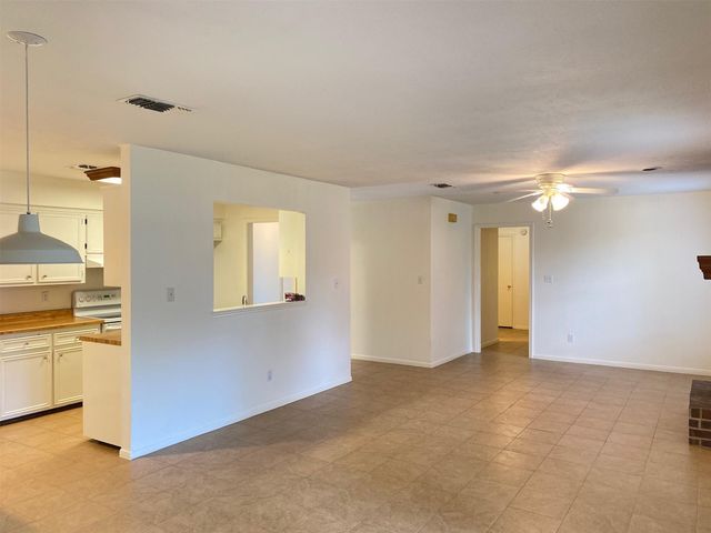 2733 Davis Avenue, Rosenberg, TX 77471
