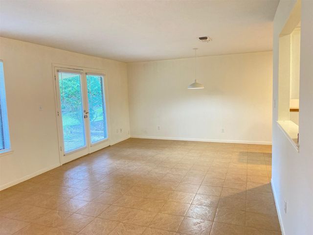 2733 Davis Avenue, Rosenberg, TX 77471