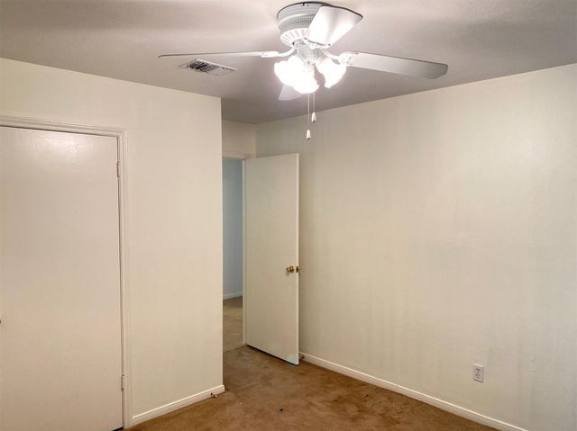 2733 Davis Avenue, Rosenberg, TX 77471
