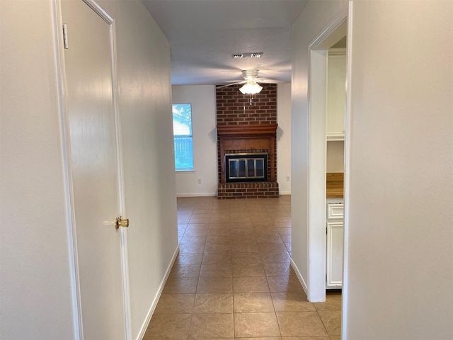 2733 Davis Avenue, Rosenberg, TX 77471