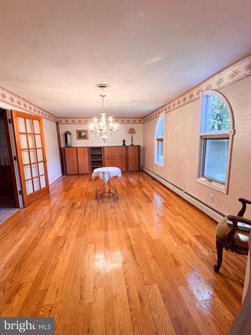 2145 EDGE HILL RD, Huntingdon Valley, PA 19006