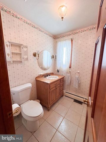 2145 EDGE HILL RD, Huntingdon Valley, PA 19006
