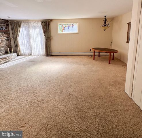 2145 EDGE HILL RD, Huntingdon Valley, PA 19006