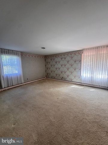 2145 EDGE HILL RD, Huntingdon Valley, PA 19006